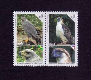 ব্রাজিল : পাখি of Prey ২v ডাকটিকেট MNH ২০১৪ - Joint Issue with The ফিলিপাইন