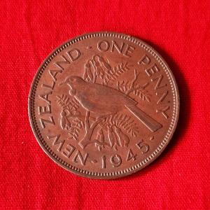 নিউজিল্যান্ড ১ Penny - George VI ১৯৪৫ - ব্রোঞ্জ মুদ্রা - ব্যাস ৩১ মিমি