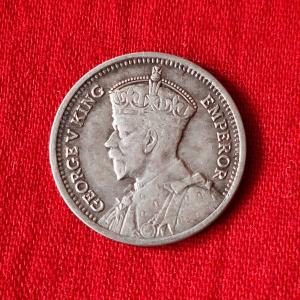 নিউজিল্যান্ড ৩ Pence - George V ১৯৩৩ - রূপা (.৫০০) মুদ্রা - Wt ১.৪১ G - ব্যাস ১৬.৩ মিমি