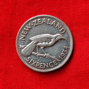 New Zealand 6 Pence - George V 1934 - Silver (.500) Coin - Wt 2.83g - Dia 19.3 mm