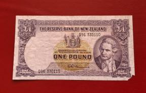 New Zealand1 Pound 1960-67, Fine Condition