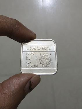 Aruba 5 Florin-Beatrix 1995. Dia 26 mm