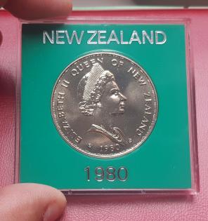 New Zealand 1 Dollar 1980 Commemorative Crown with Plastic Case