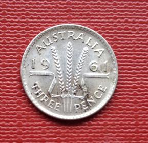 Australia 3 Pence- Elizabeth 2, 1961, Silver (.500) Wt 1.41 G Dia16 mm