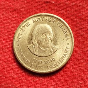 India 2010 Mother Teresa 5 Rupees - Nickel Brass Coin - Dia 23 mm
